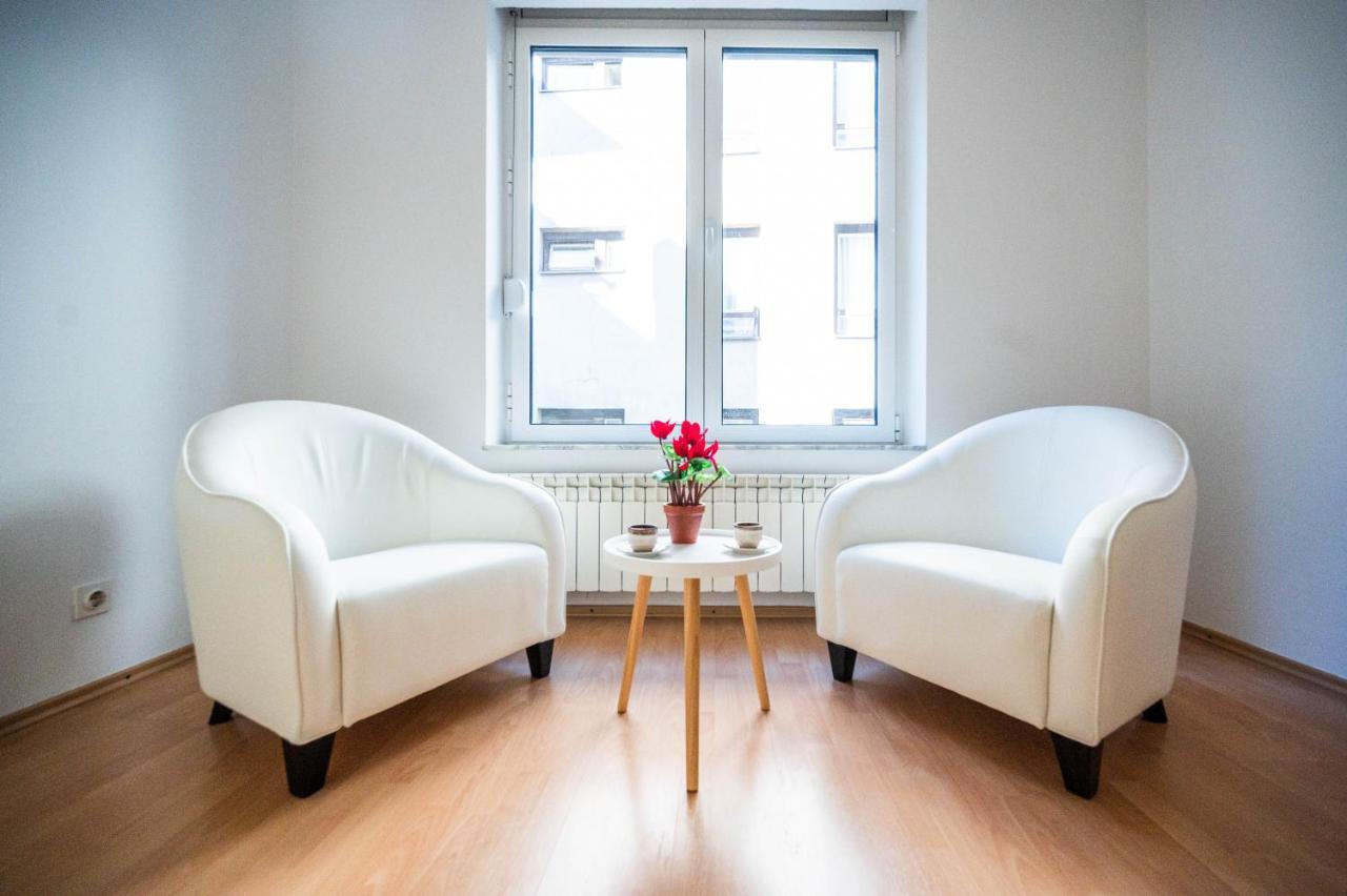 Bright And Modern 1Bdr Apartment In The Center Сараево Екстериор снимка