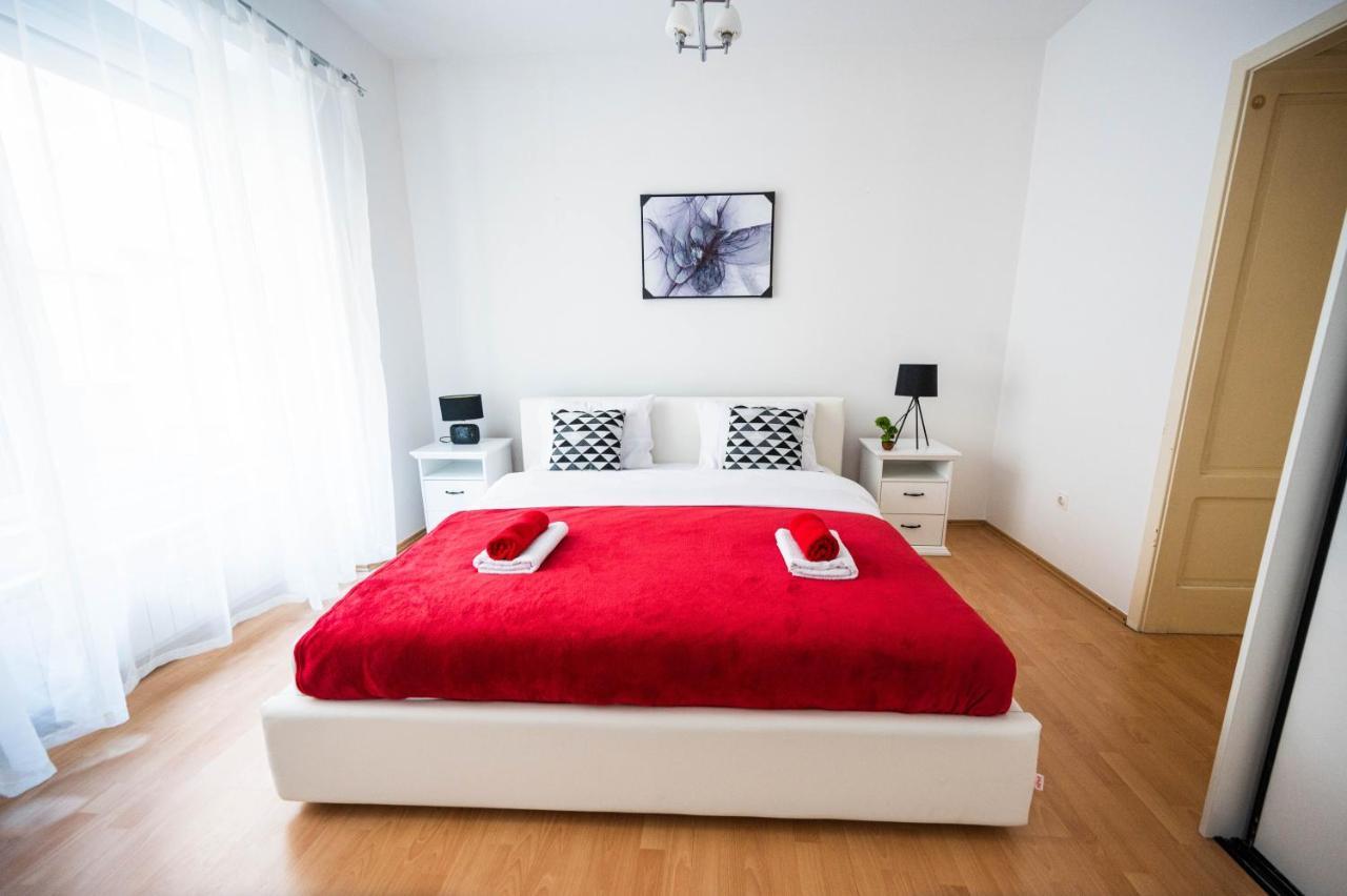 Bright And Modern 1Bdr Apartment In The Center Сараево Екстериор снимка